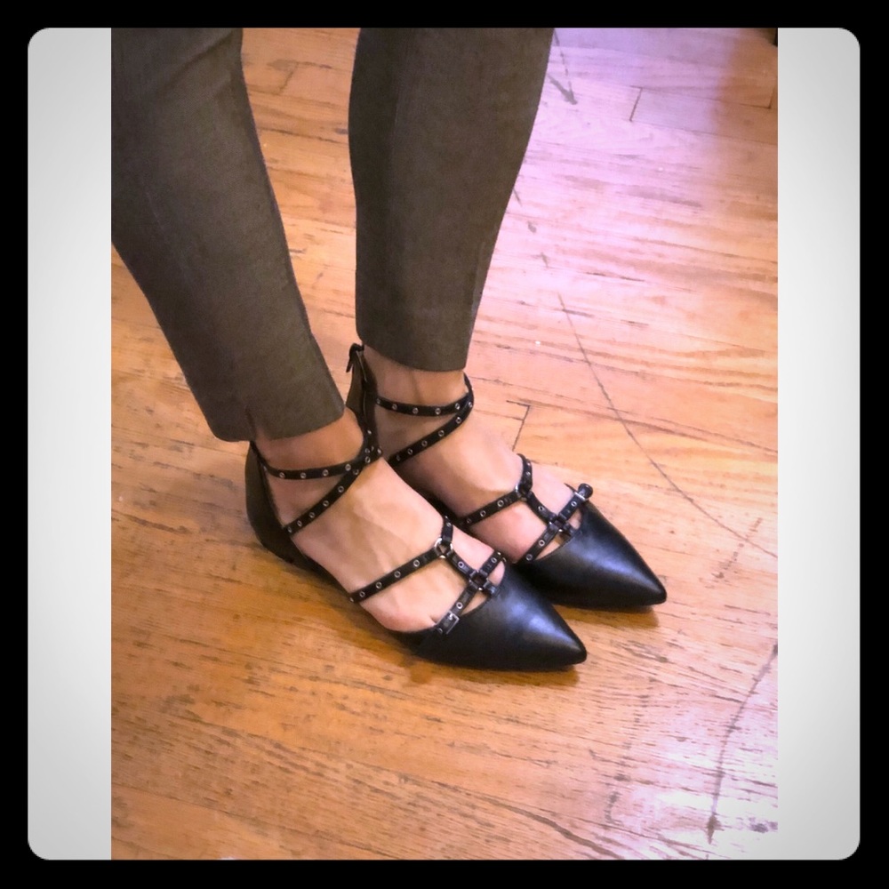 **Nine West Womens 7 Black Grommet Flats**
